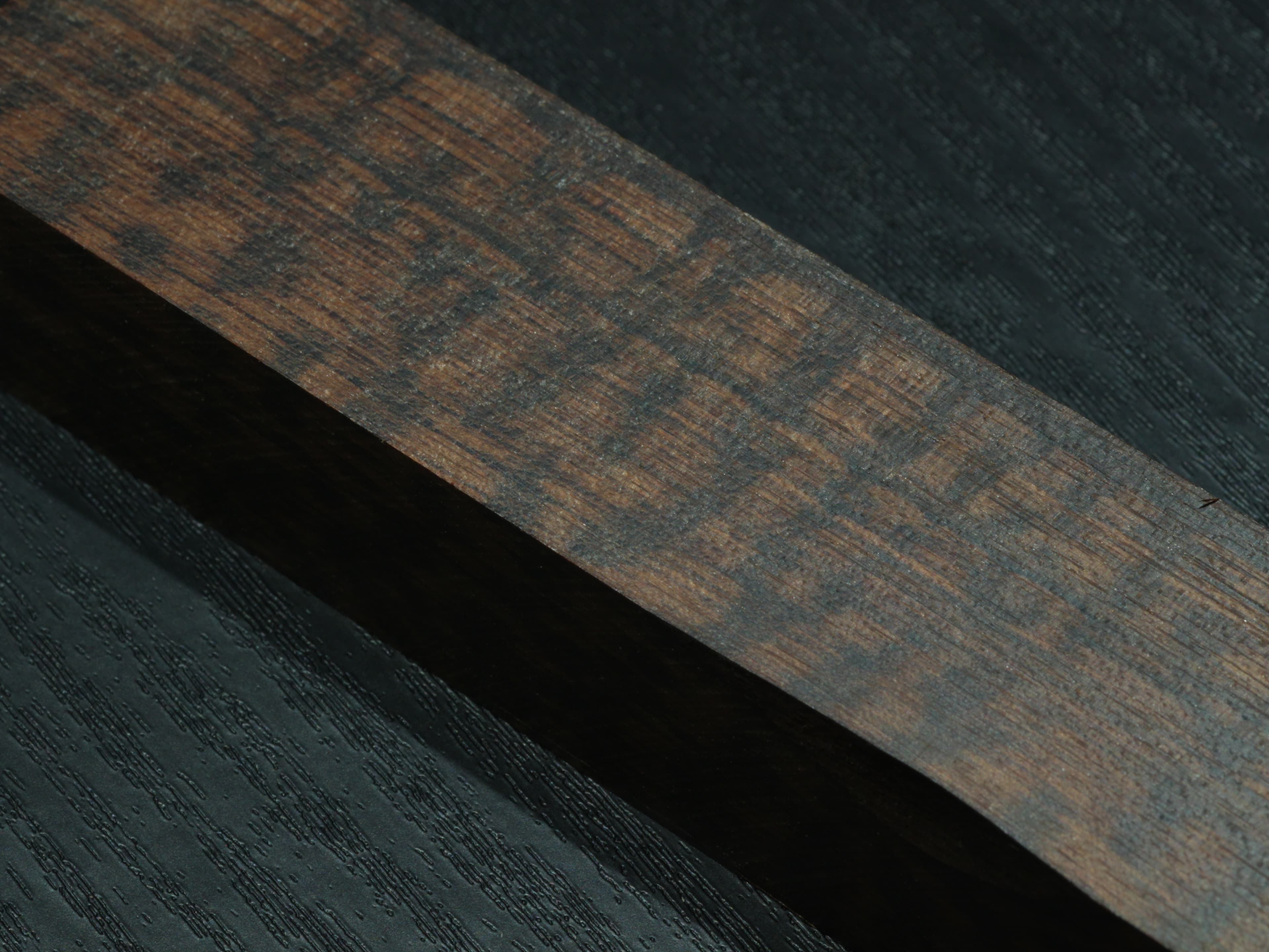 スネークウッド (Snakewood)